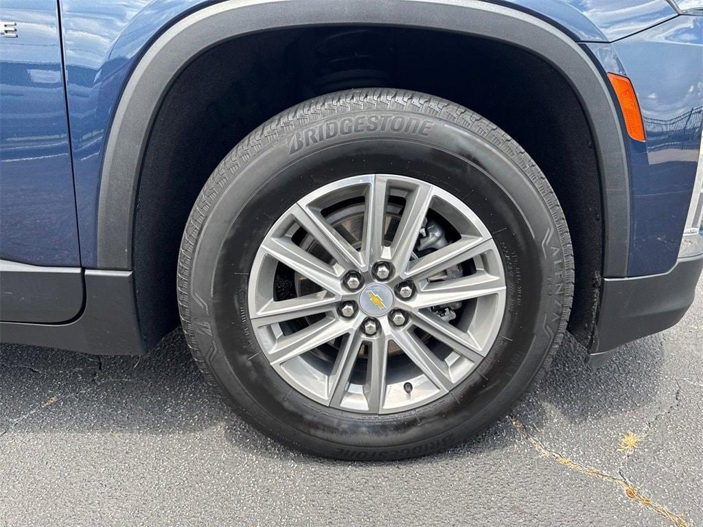used 2022 Chevrolet Traverse car, priced at $24,514