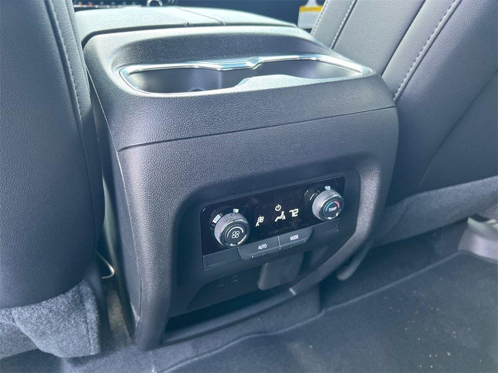 new 2025 Chevrolet Traverse car, priced at $42,925