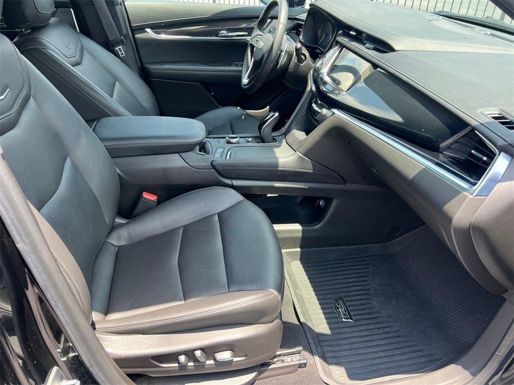 used 2023 Cadillac XT6 car, priced at $41,587