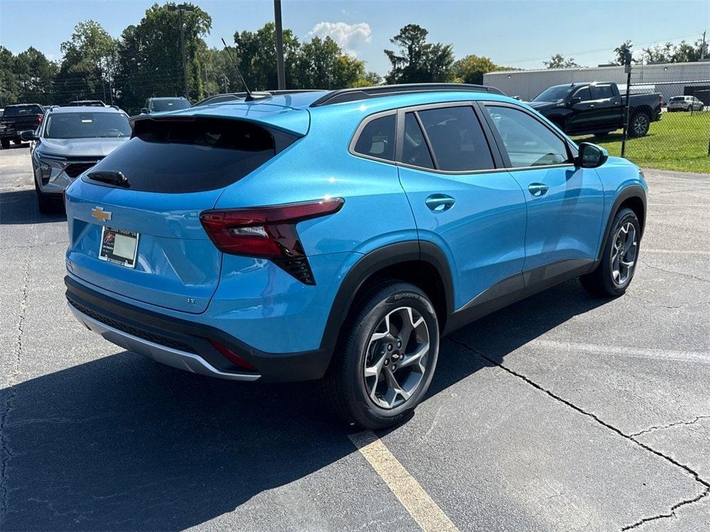 new 2025 Chevrolet Trax car, priced at $23,292