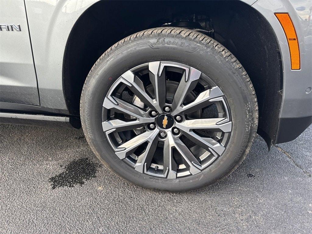 new 2026 Chevrolet Suburban car, priced at $90,569