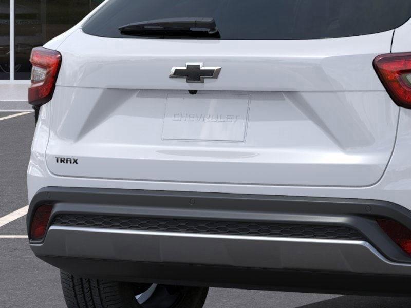 new 2025 Chevrolet Trax car, priced at $23,110