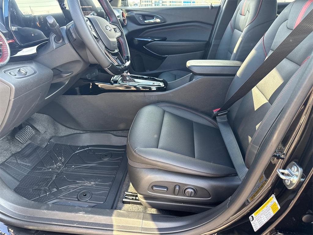 new 2026 Chevrolet Trax car, priced at $27,885