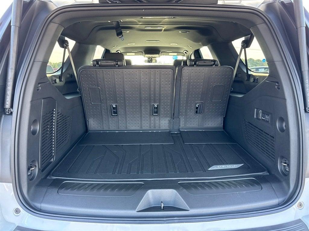 new 2026 Chevrolet Suburban car, priced at $74,560