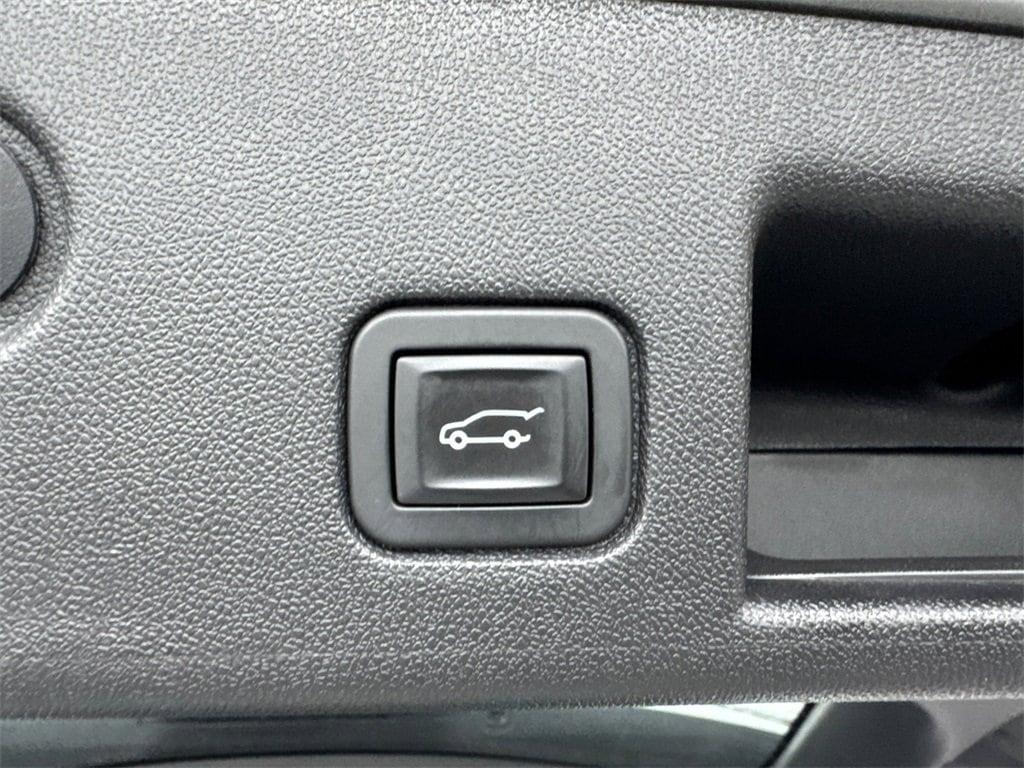 used 2019 Chevrolet Equinox car, priced at $13,912