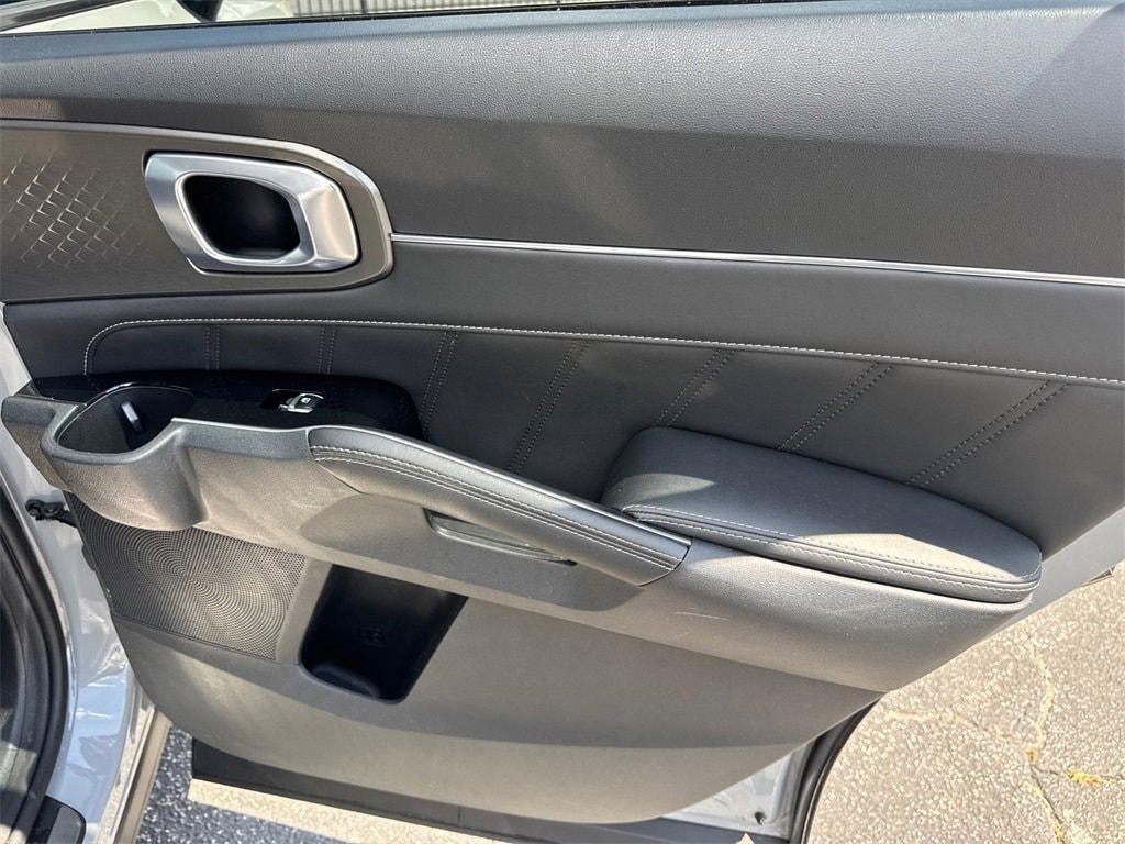 used 2023 Kia Sorento car, priced at $28,987