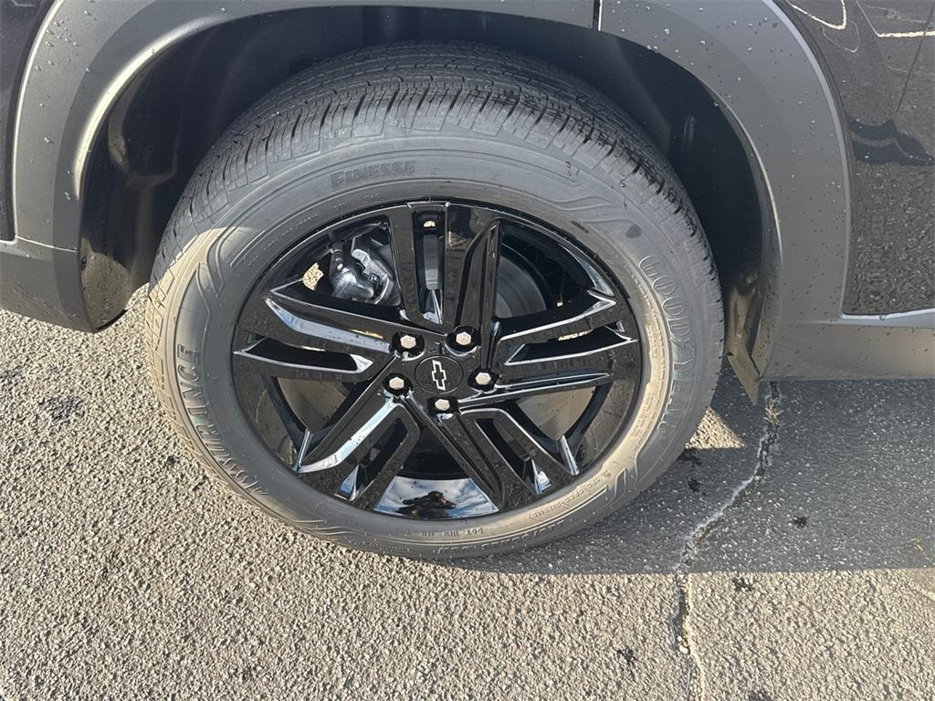 new 2026 Chevrolet Trax car, priced at $27,885