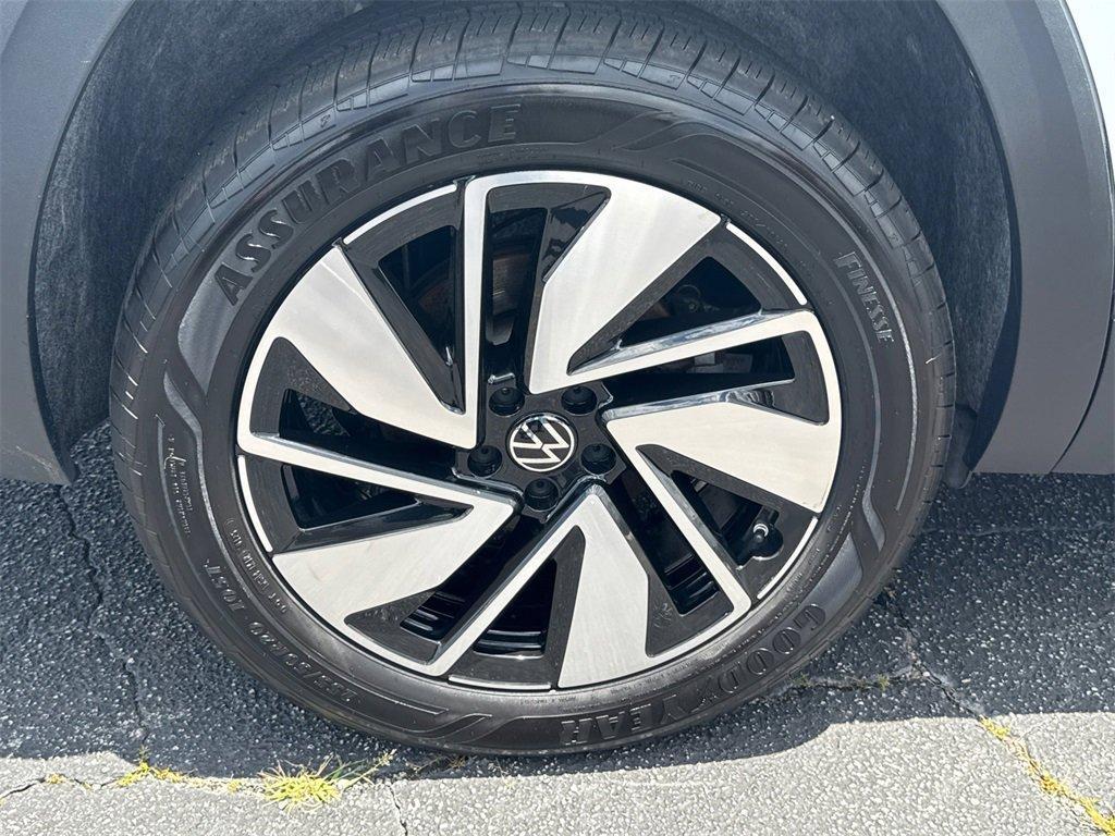 used 2024 Volkswagen Atlas car, priced at $32,556