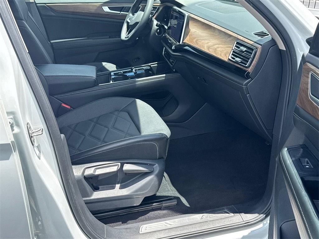 used 2024 Volkswagen Atlas car, priced at $32,556