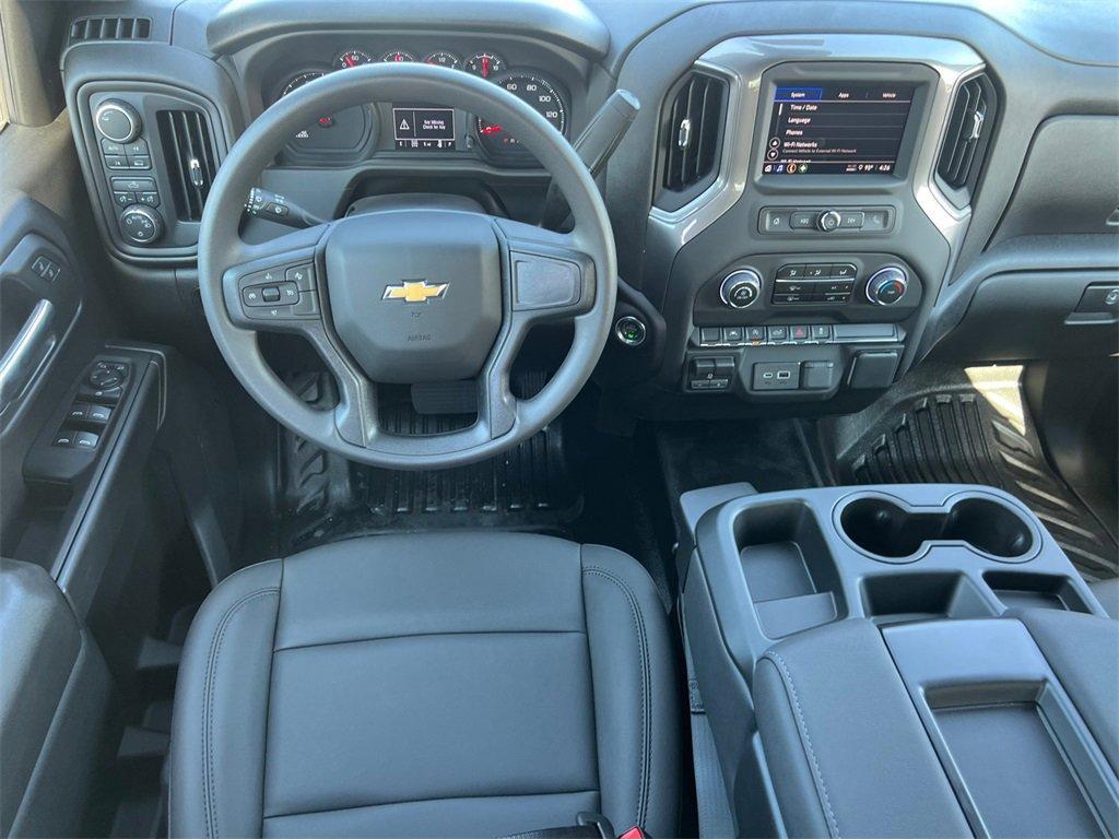 new 2025 Chevrolet Silverado 1500 car, priced at $40,305