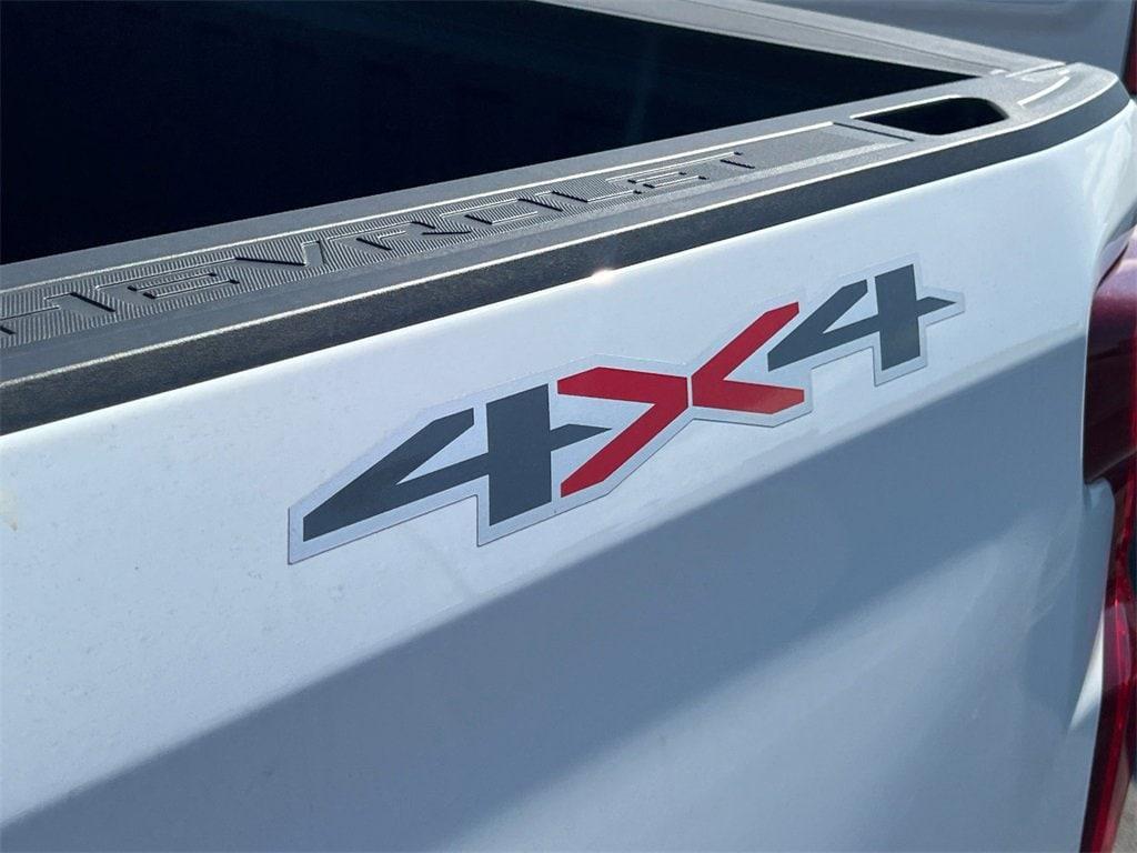 new 2025 Chevrolet Silverado 1500 car, priced at $40,305