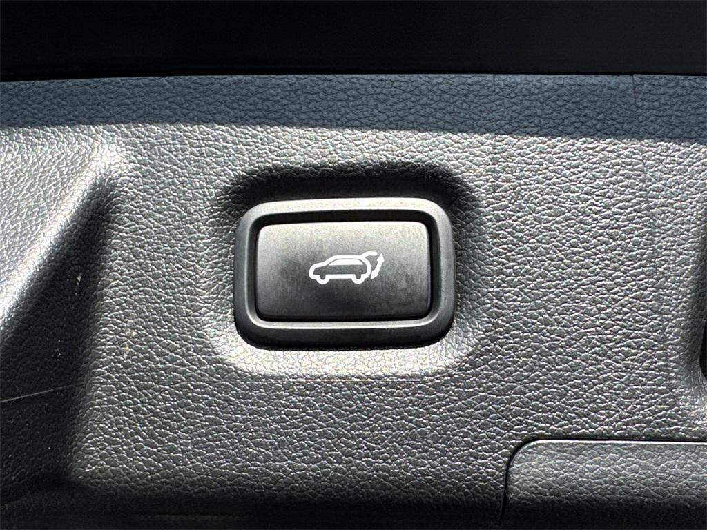 used 2023 Hyundai Santa Fe car, priced at $21,314