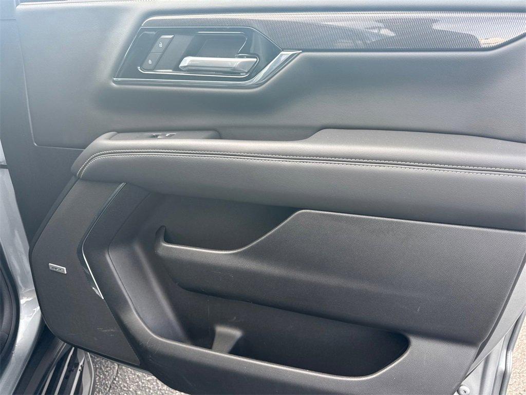 used 2025 GMC Yukon XL car, priced at $65,999