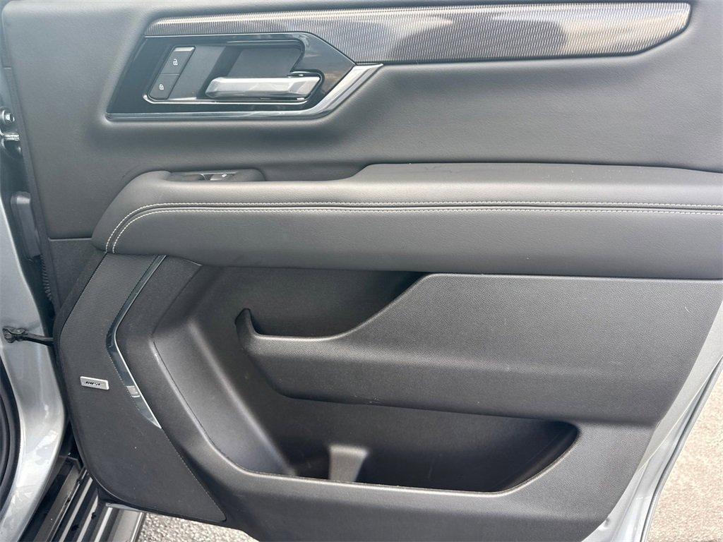 used 2025 GMC Yukon XL car, priced at $65,999