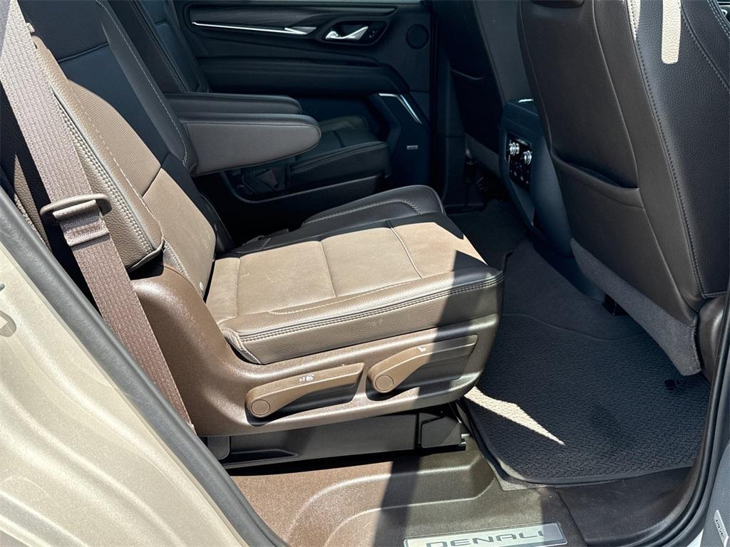 used 2021 GMC Yukon car, priced at $56,587