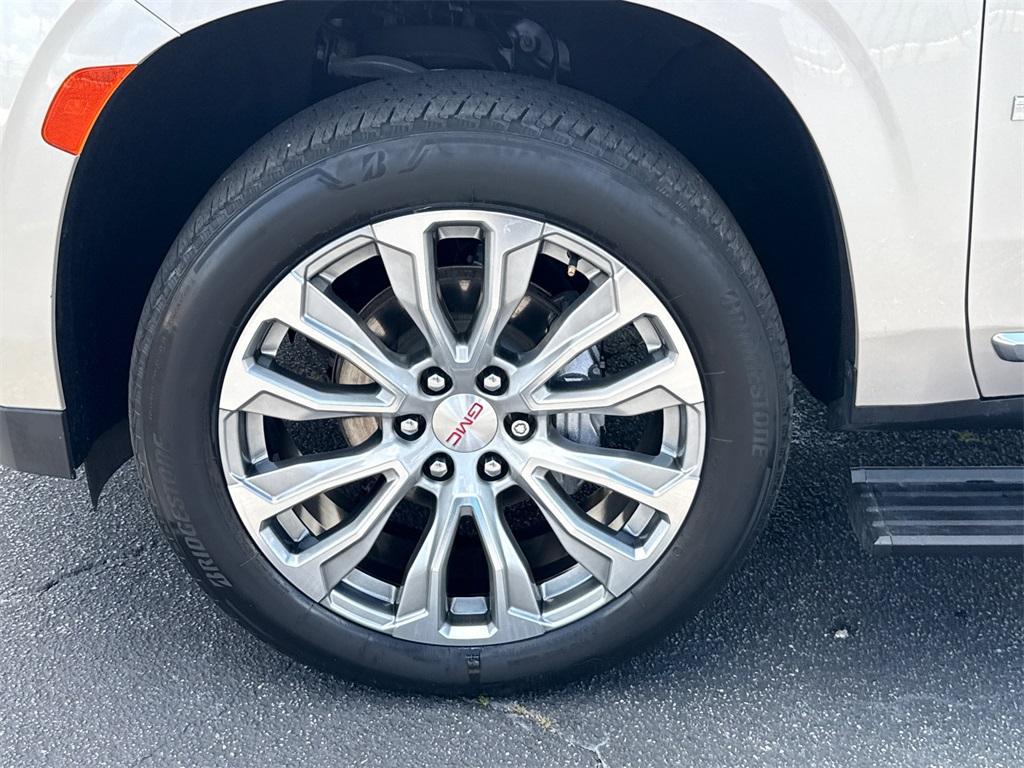 used 2021 GMC Yukon car, priced at $56,587