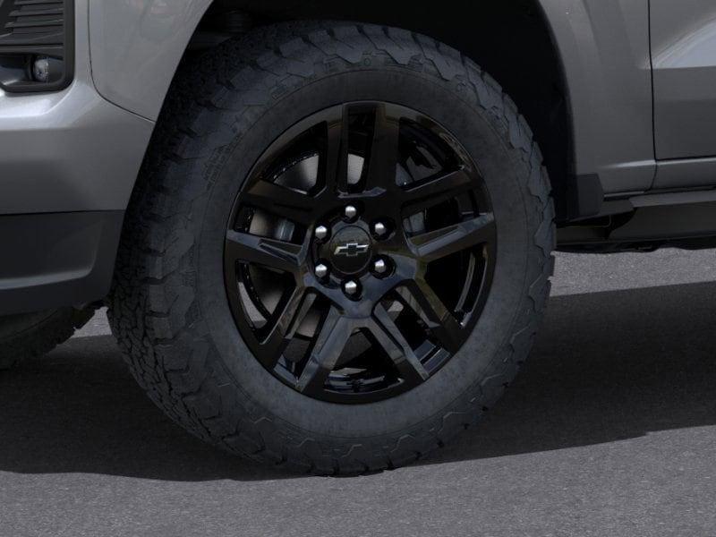 new 2025 Chevrolet Colorado car, priced at $43,090