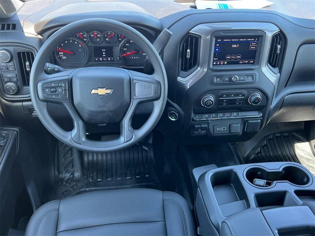 new 2025 Chevrolet Silverado 1500 car, priced at $39,225