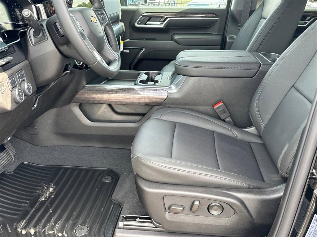 new 2025 Chevrolet Silverado 2500 car, priced at $72,270