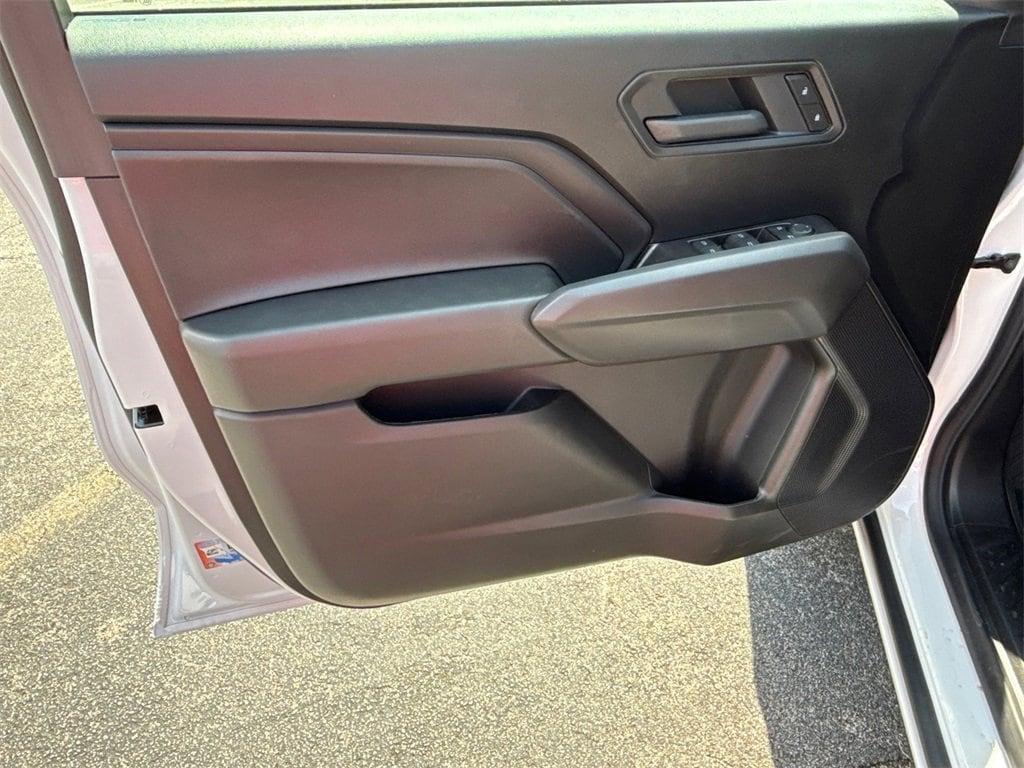 new 2025 Chevrolet Colorado car, priced at $33,395