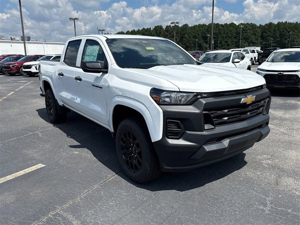 new 2025 Chevrolet Colorado car, priced at $33,395