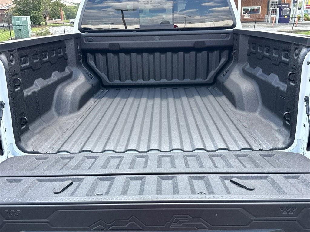 new 2025 Chevrolet Colorado car, priced at $33,395