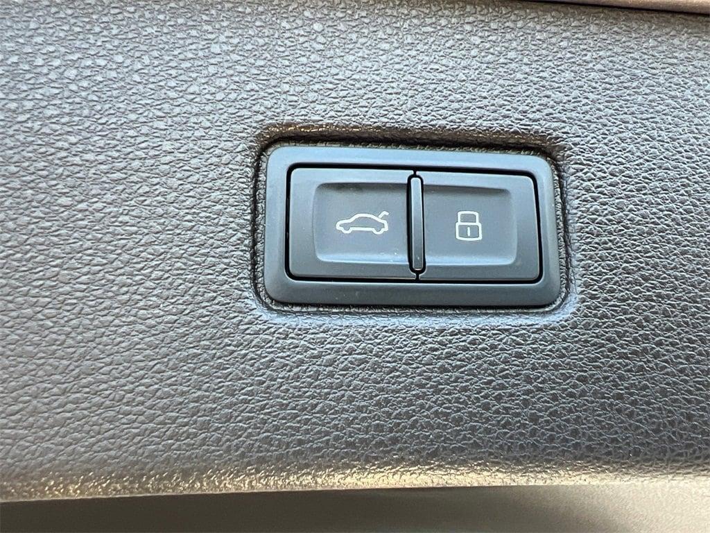 used 2019 Audi Q7 car, priced at $22,714