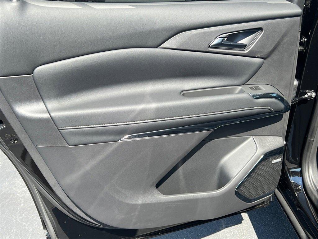 new 2026 Chevrolet Traverse car, priced at $57,153