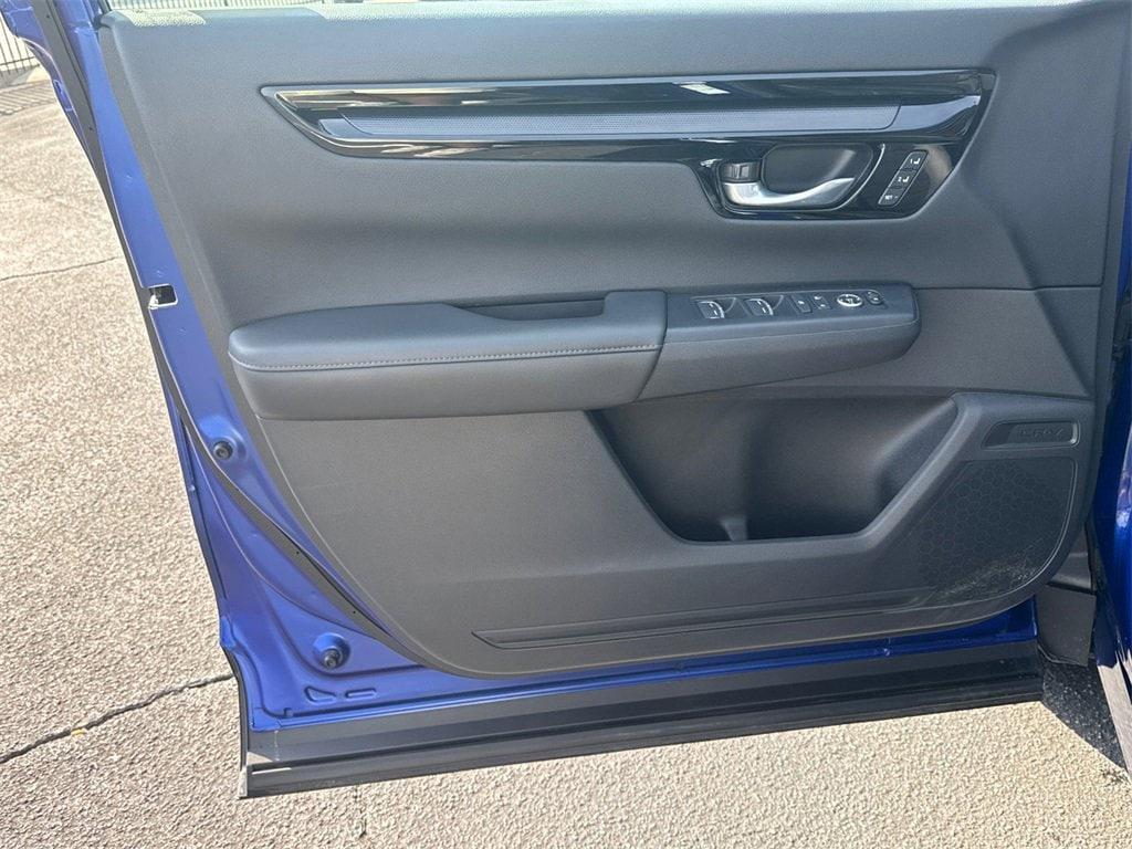 used 2023 Honda CR-V car, priced at $28,416