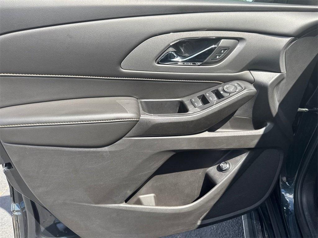 used 2019 Chevrolet Traverse car, priced at $17,996