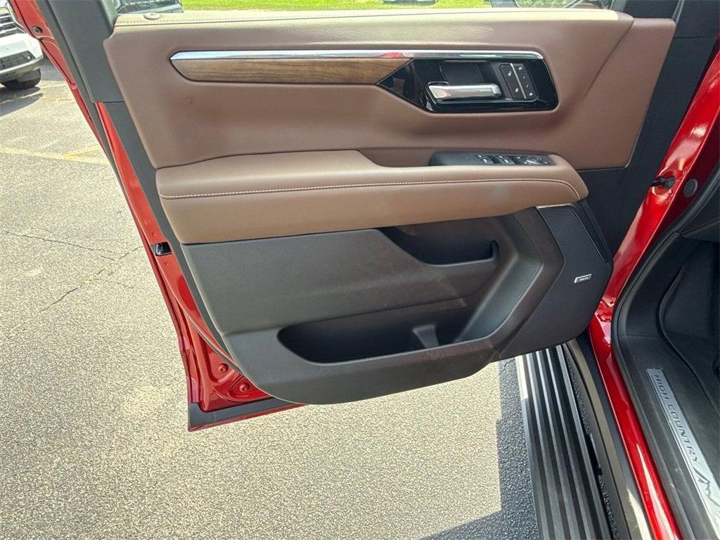 new 2025 Chevrolet Tahoe car, priced at $84,114
