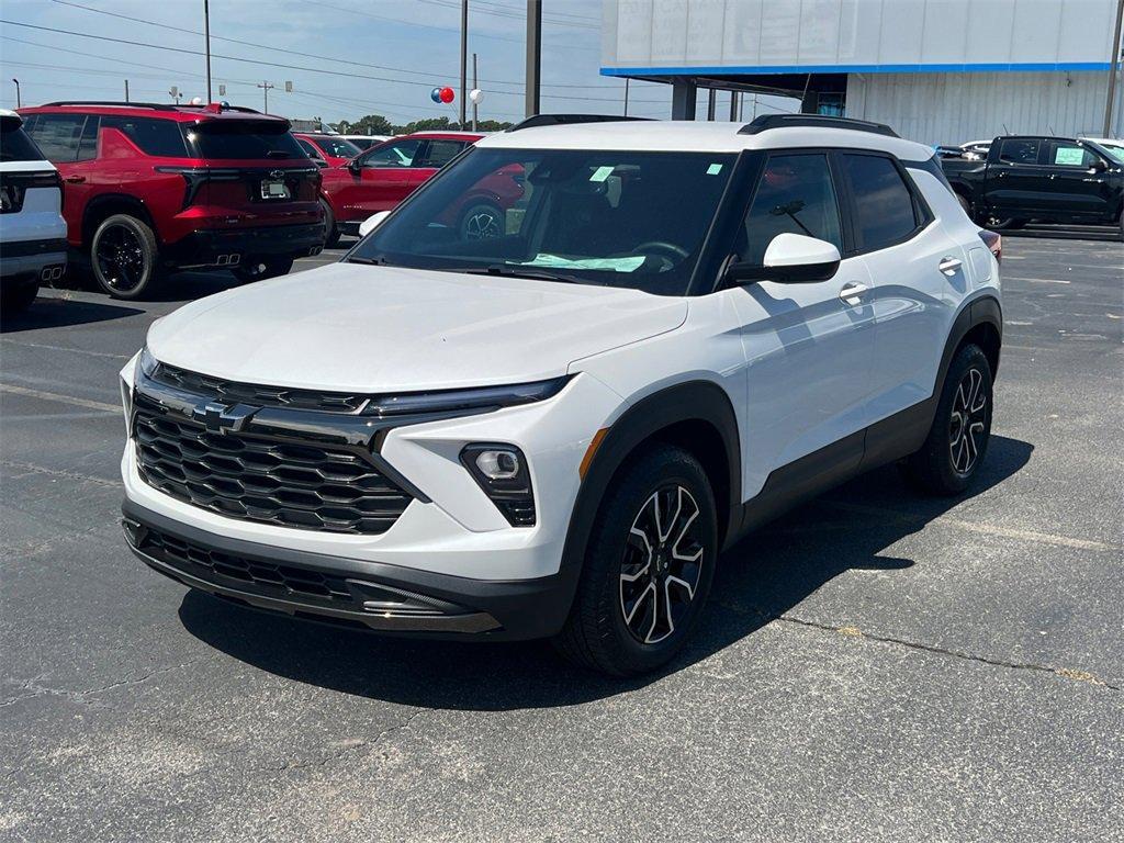 new 2025 Chevrolet TrailBlazer car, priced at $27,475