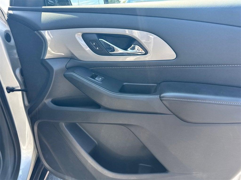used 2020 Chevrolet Traverse car, priced at $17,774