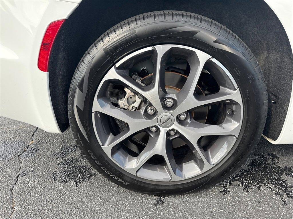 used 2021 Chrysler Pacifica car, priced at $29,544