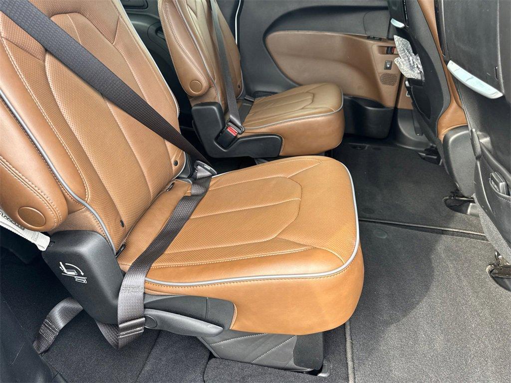 used 2021 Chrysler Pacifica car, priced at $29,544