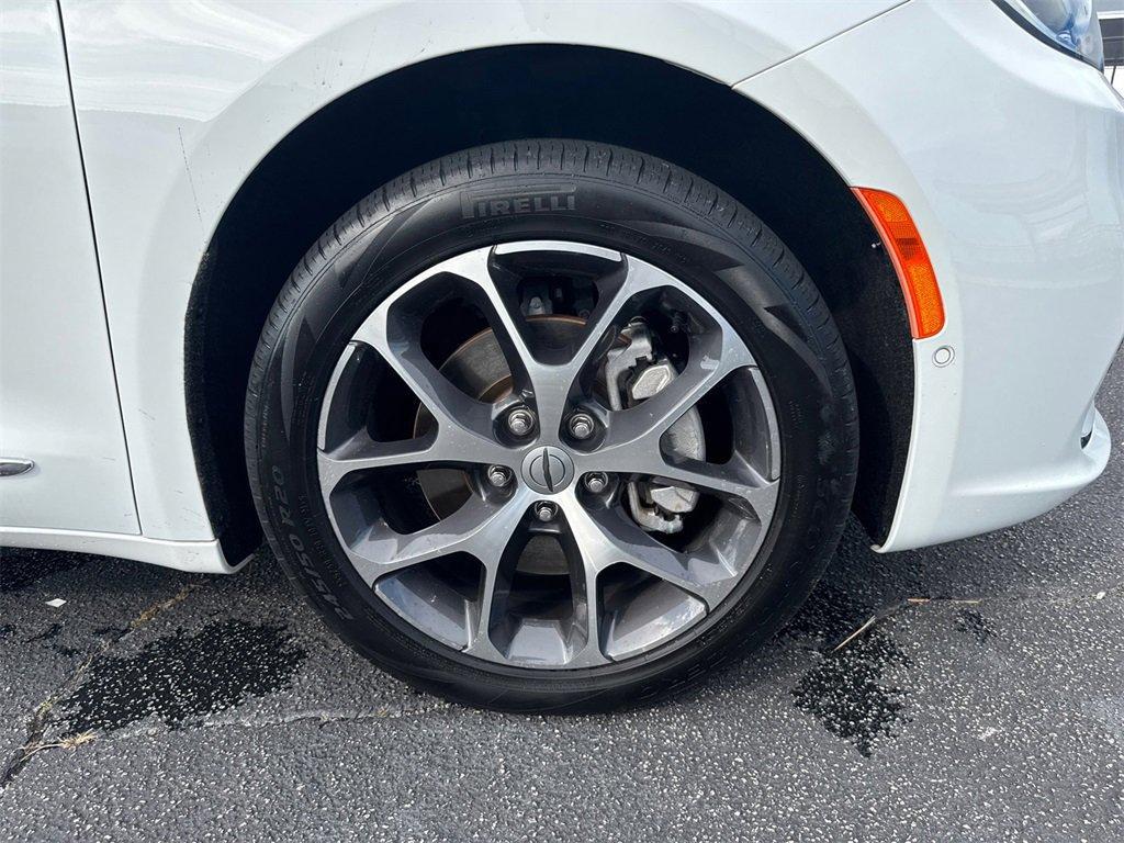 used 2021 Chrysler Pacifica car, priced at $29,544