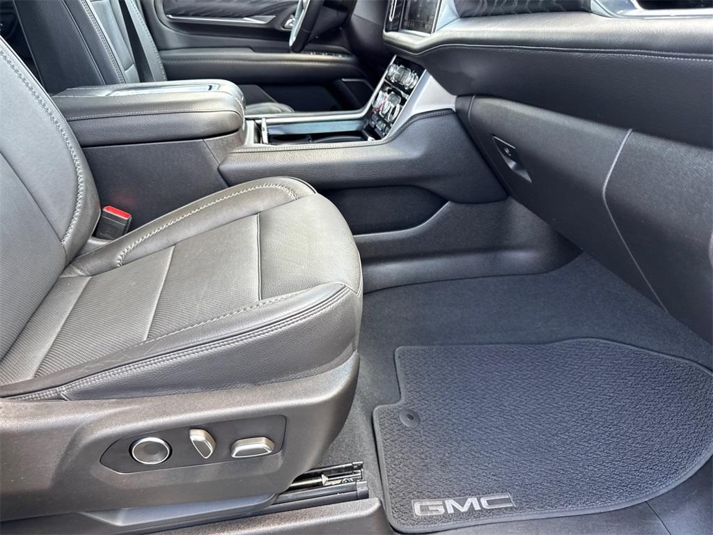 used 2021 GMC Yukon car, priced at $51,996