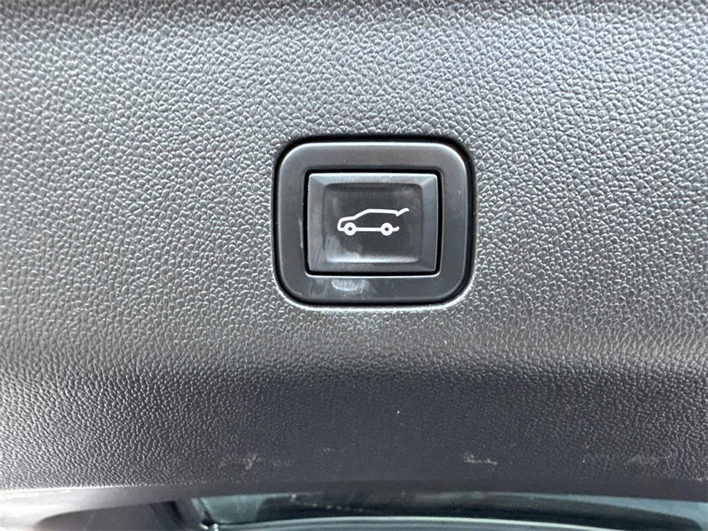 used 2021 GMC Yukon car, priced at $51,996