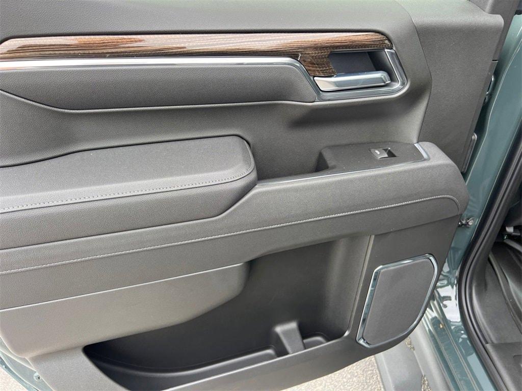 new 2025 Chevrolet Silverado 1500 car, priced at $60,860