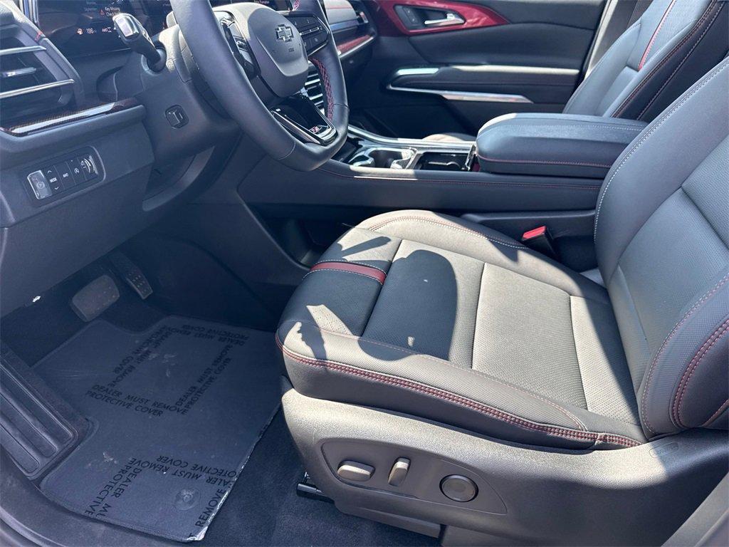 used 2024 Chevrolet Traverse car, priced at $50,996