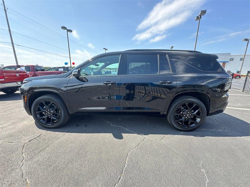 used 2024 Chevrolet Traverse car, priced at $50,996