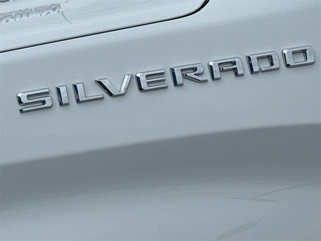 new 2025 Chevrolet Silverado 1500 car, priced at $32,102