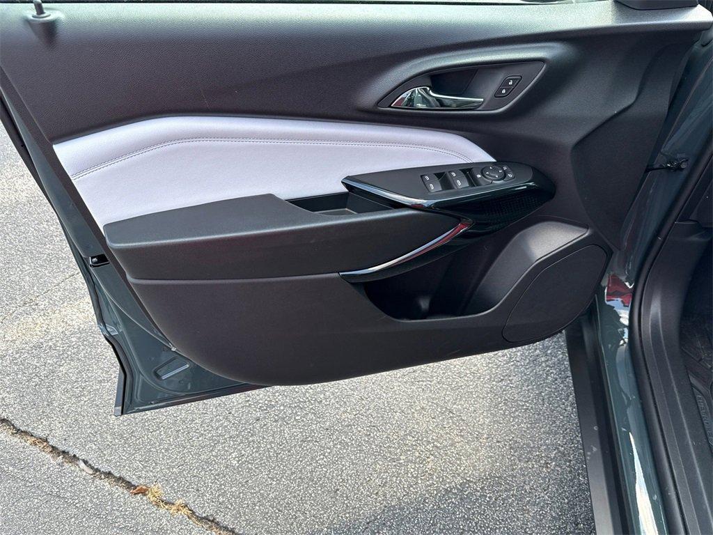 new 2025 Chevrolet Trax car, priced at $23,499