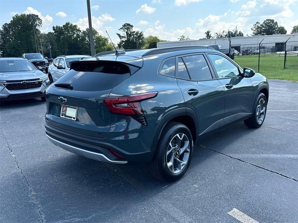 new 2025 Chevrolet Trax car, priced at $23,499