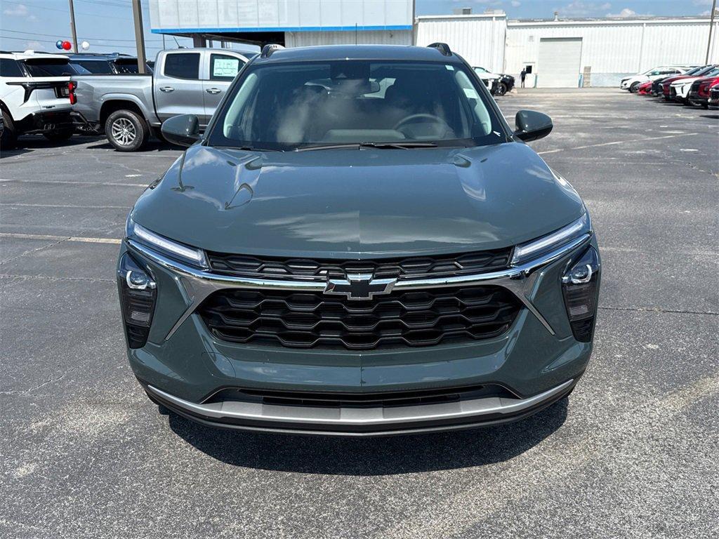 new 2025 Chevrolet Trax car, priced at $23,499