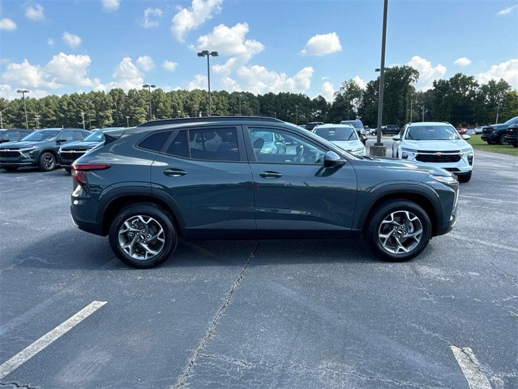 new 2025 Chevrolet Trax car, priced at $23,499