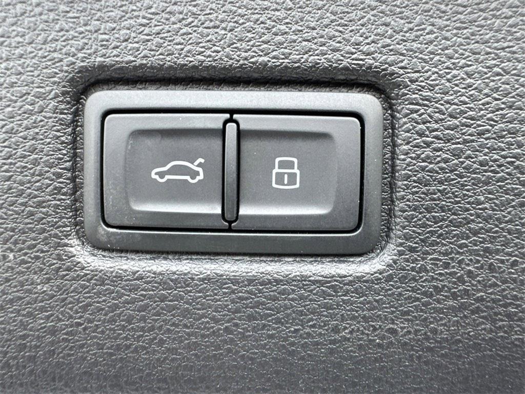 used 2023 Audi Q7 car, priced at $39,996