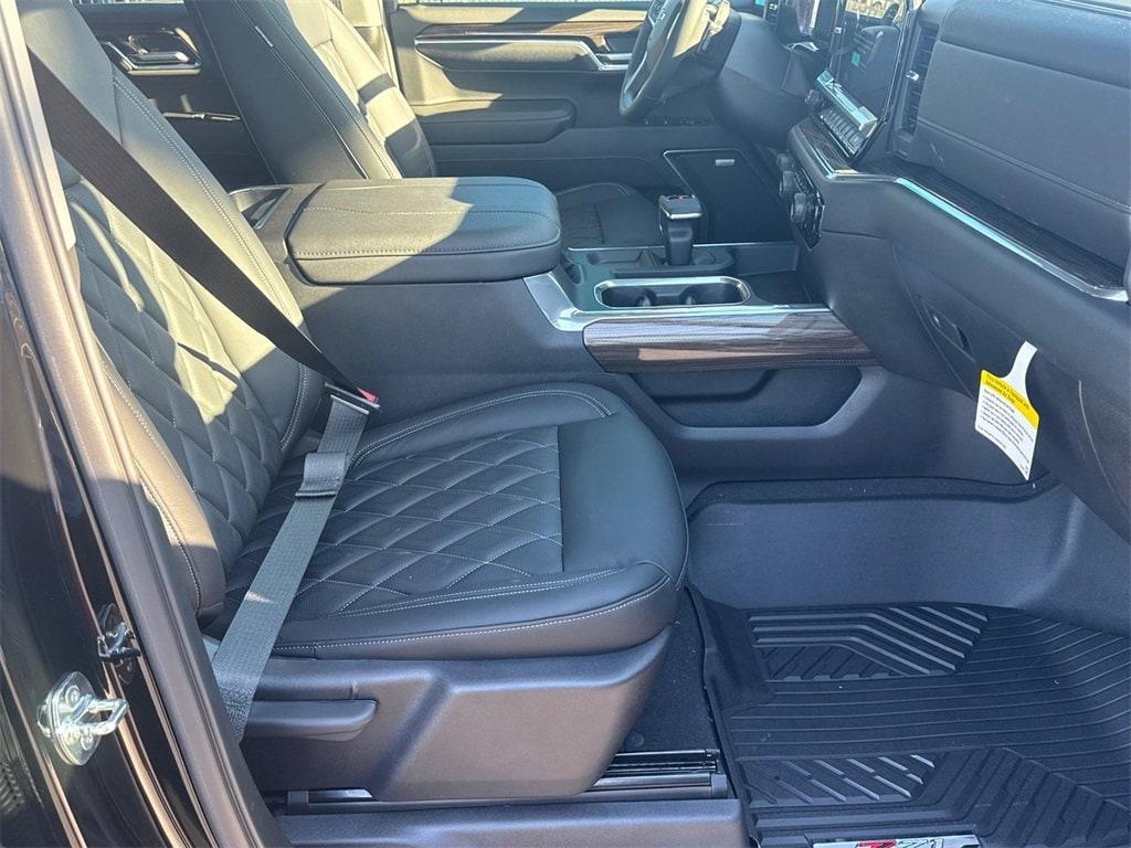 new 2025 Chevrolet Silverado 1500 car, priced at $62,075