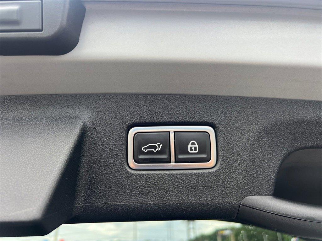 used 2023 Kia Sorento car, priced at $32,447
