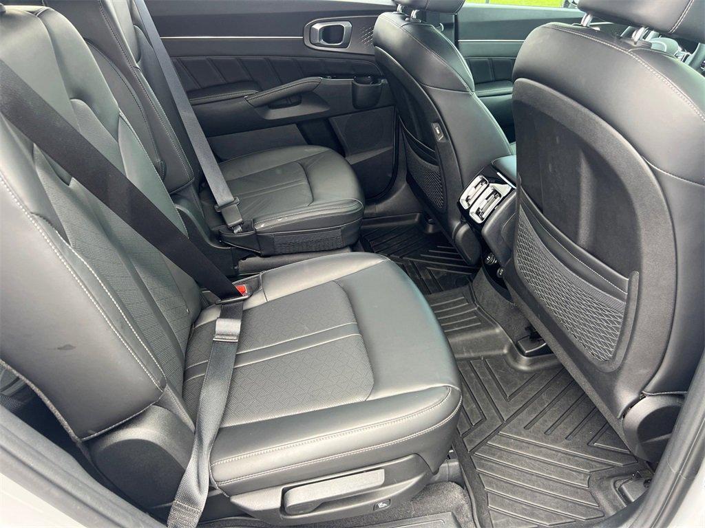 used 2023 Kia Sorento car, priced at $32,447